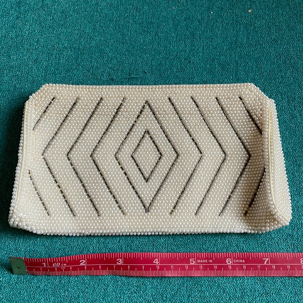 Beaded clutch vintage diamond pearl pattern
